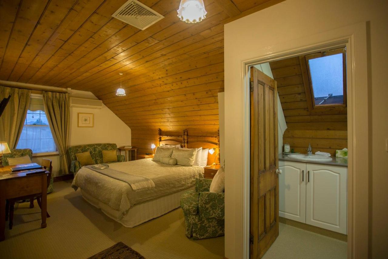 The Racecourse Inn Longford Extérieur photo