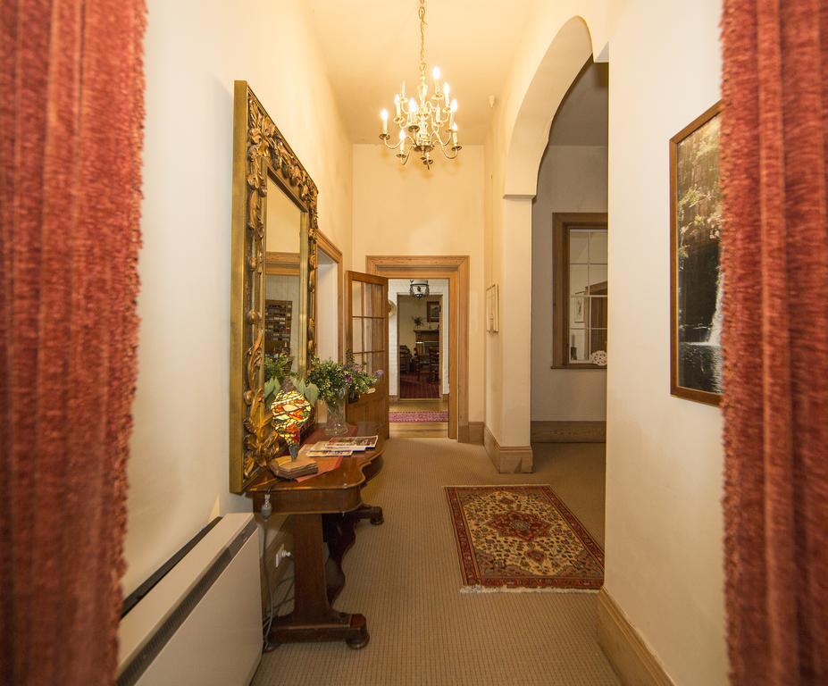 The Racecourse Inn Longford Extérieur photo