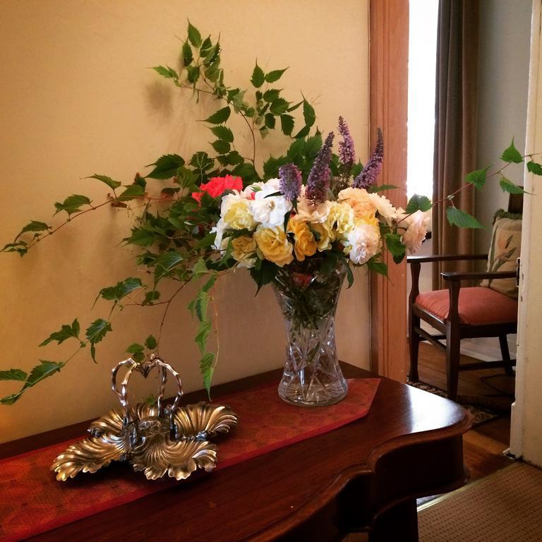 The Racecourse Inn Longford Extérieur photo