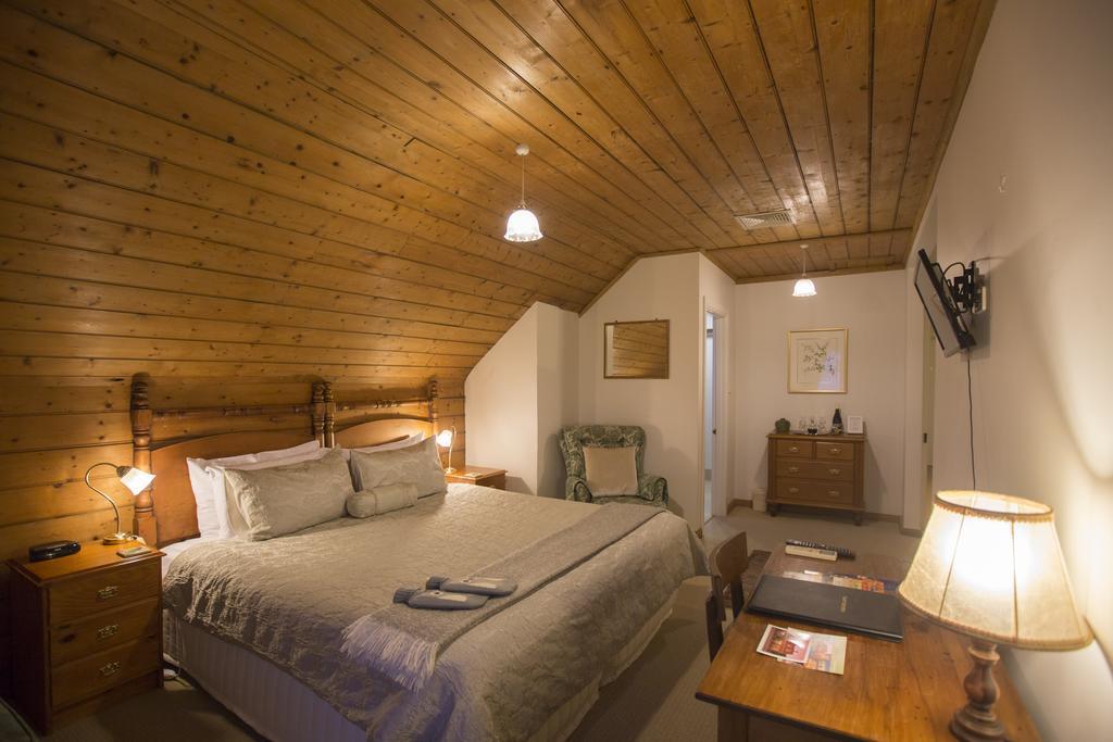 The Racecourse Inn Longford Extérieur photo