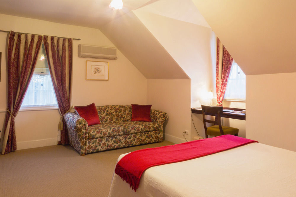 The Racecourse Inn Longford Extérieur photo