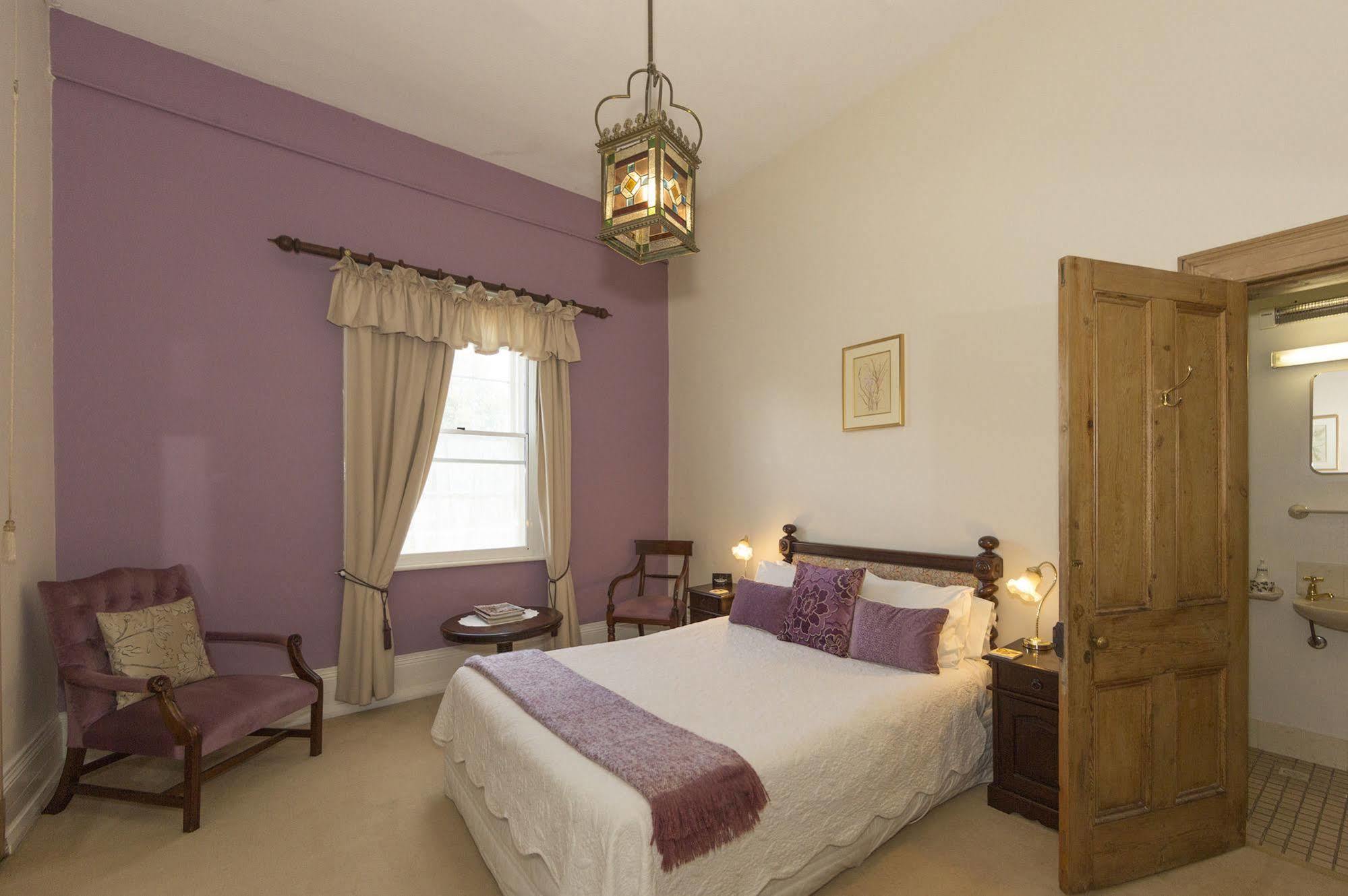 The Racecourse Inn Longford Extérieur photo