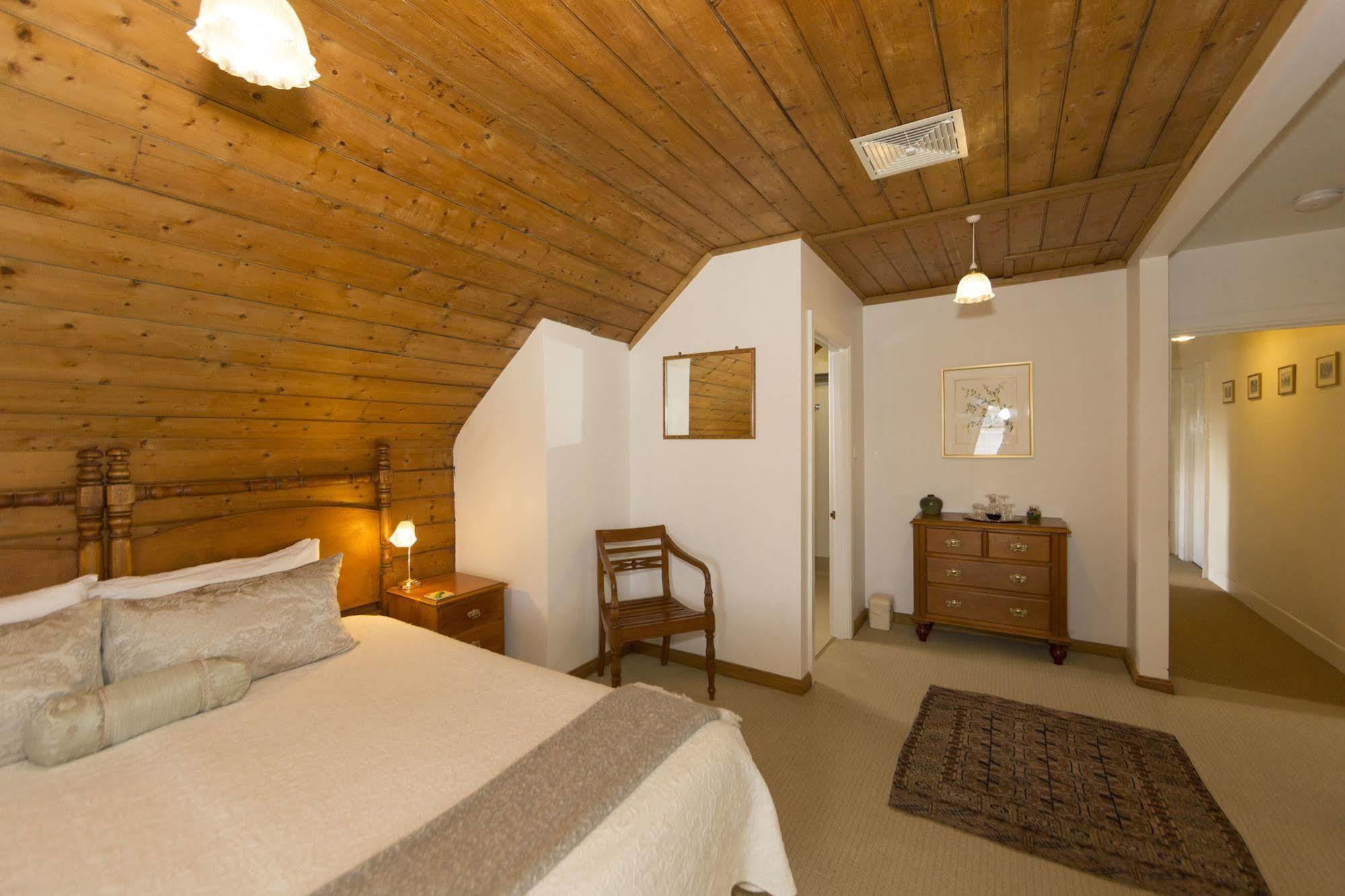 The Racecourse Inn Longford Extérieur photo
